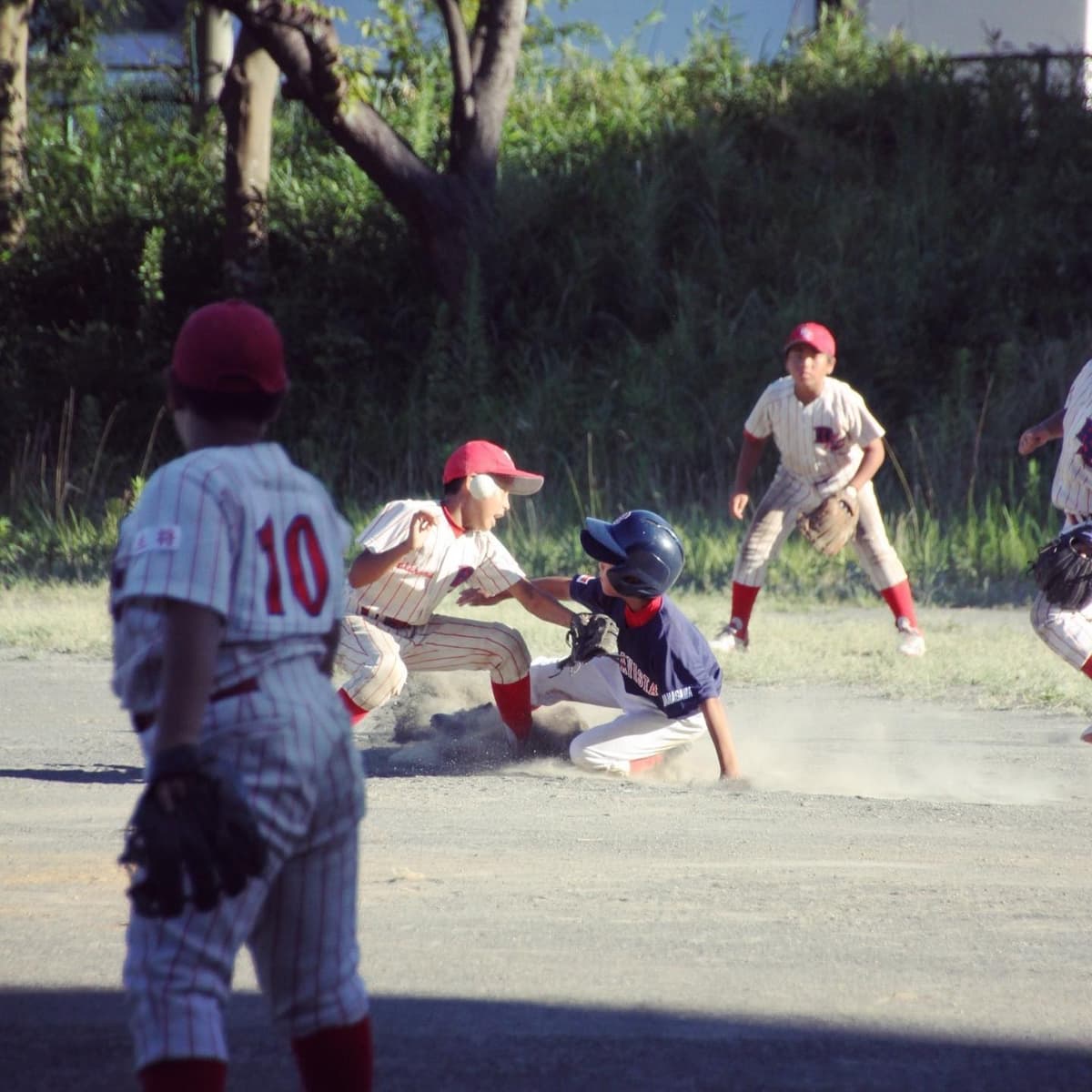 先週の日曜日、新たに立ち上がった「PCL」プレイヤーズセンタードリーグの2試合を行いました。
リーグ方針の「選手が真ん中」
最高でした!!!
参加選手全員が必ず出場するルールがあるので子供達みんな