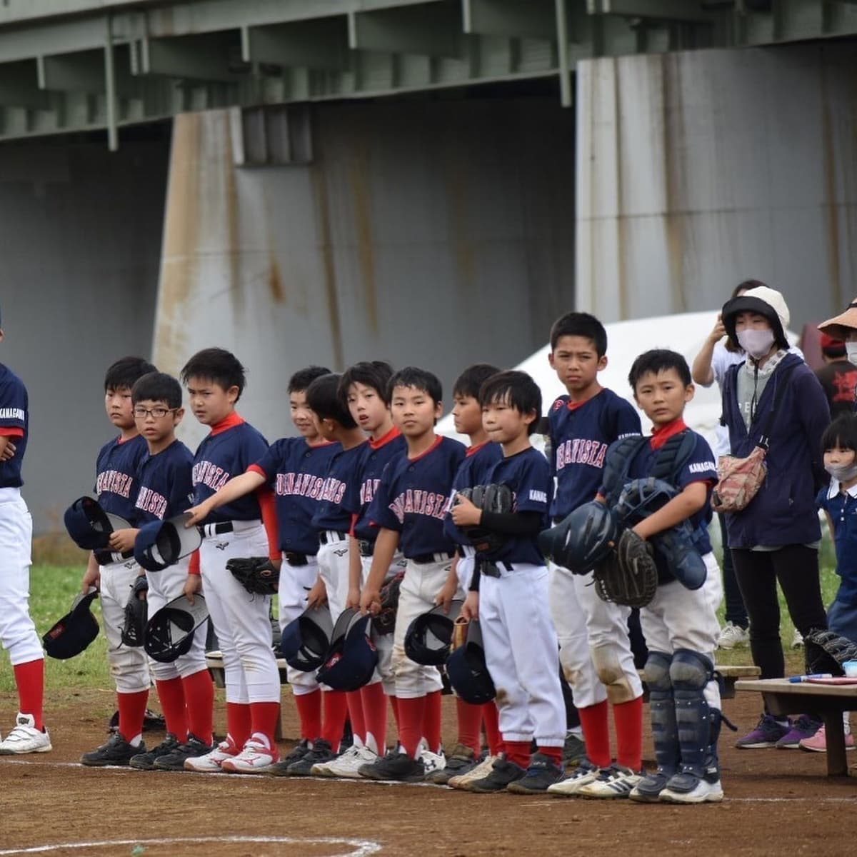 先週末ブエナビスタはカテゴリー別3試合(公式戦)を行いました。
前日までの雨で開催できるか心配でしたがみんなの力を合わせてグラウンド整備を行いなんとか間に合いました。💦
皆さんお疲れ様でした。🙏