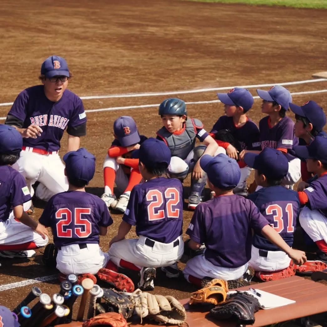 いよいよ梅雨入りしましたね☔
今日の練習&試合はあいにくの雨で中止となってしまいましたが、ここまでは週末の雨割合も低く、順調に試合をさせて頂いています!☀
写真は先週のメジャーの様子📸①②と、少し