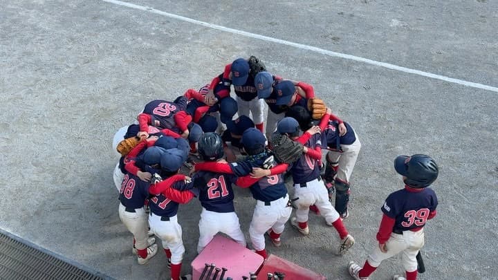 【25年度シーズン開幕!】
ついに25年度のシーズンがスタートしました!
メジャー・マイナーともに試合が始まり、熱い戦いが繰り広げられています。
今月は新たな試みとして、メジャー・マイナー合同の練