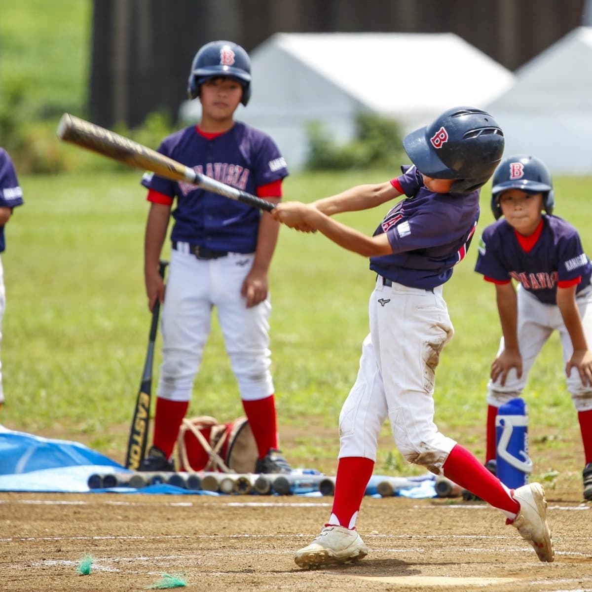 ブエナビスタは今年も3つのリーグに参加させて頂いてます。
先週末はその中の1つのリーグの第5節。
12チーム総当たり戦で中盤戦を迎えました。
打っては2桁安打と素晴らしいゲーム展開。ノーサイン(大