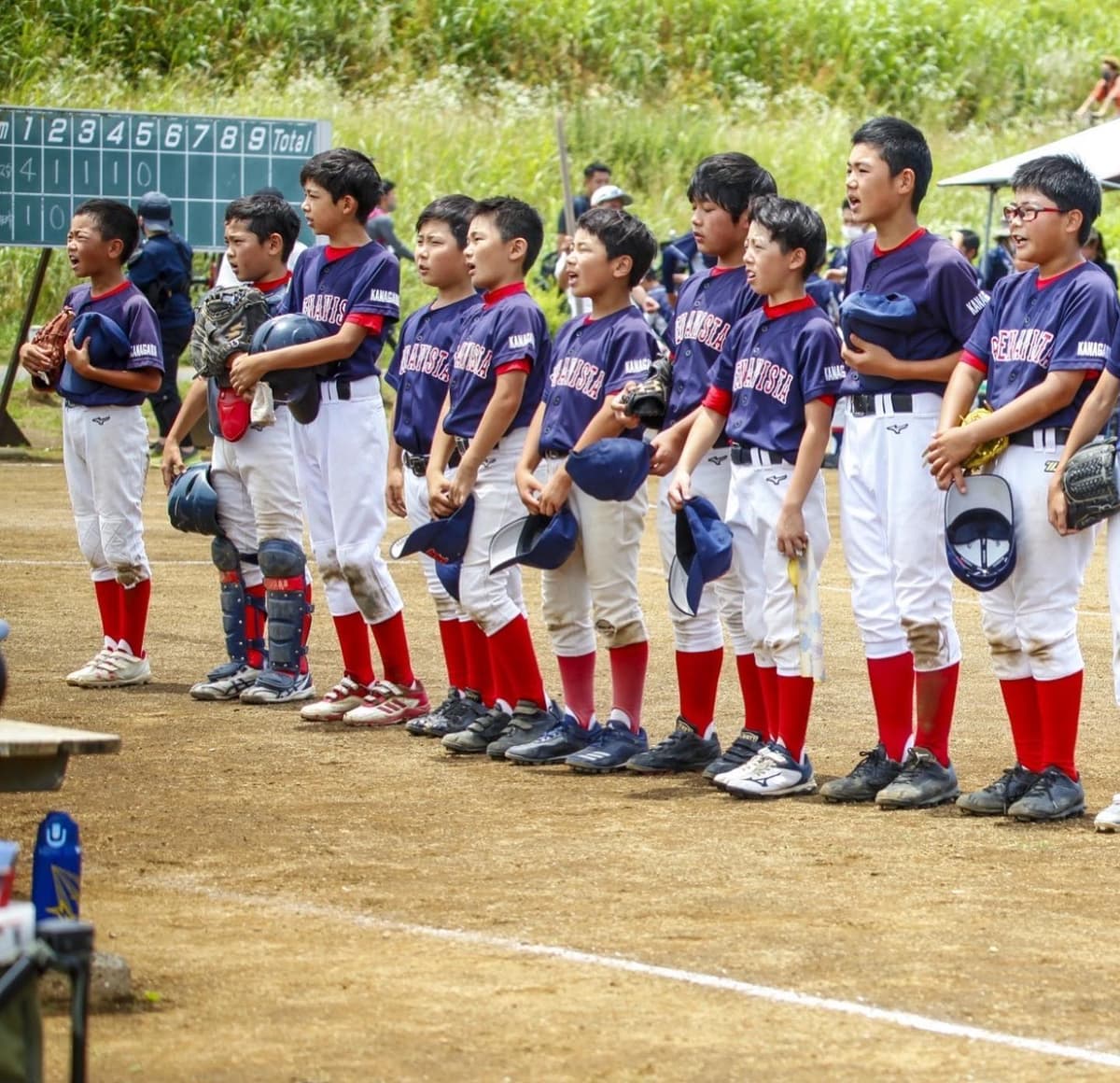 ブエナビスタは今年も3つのリーグに参加させて頂いてます。
先週末はその中の1つのリーグの第5節。
12チーム総当たり戦で中盤戦を迎えました。
打っては2桁安打と素晴らしいゲーム展開。ノーサイン(大