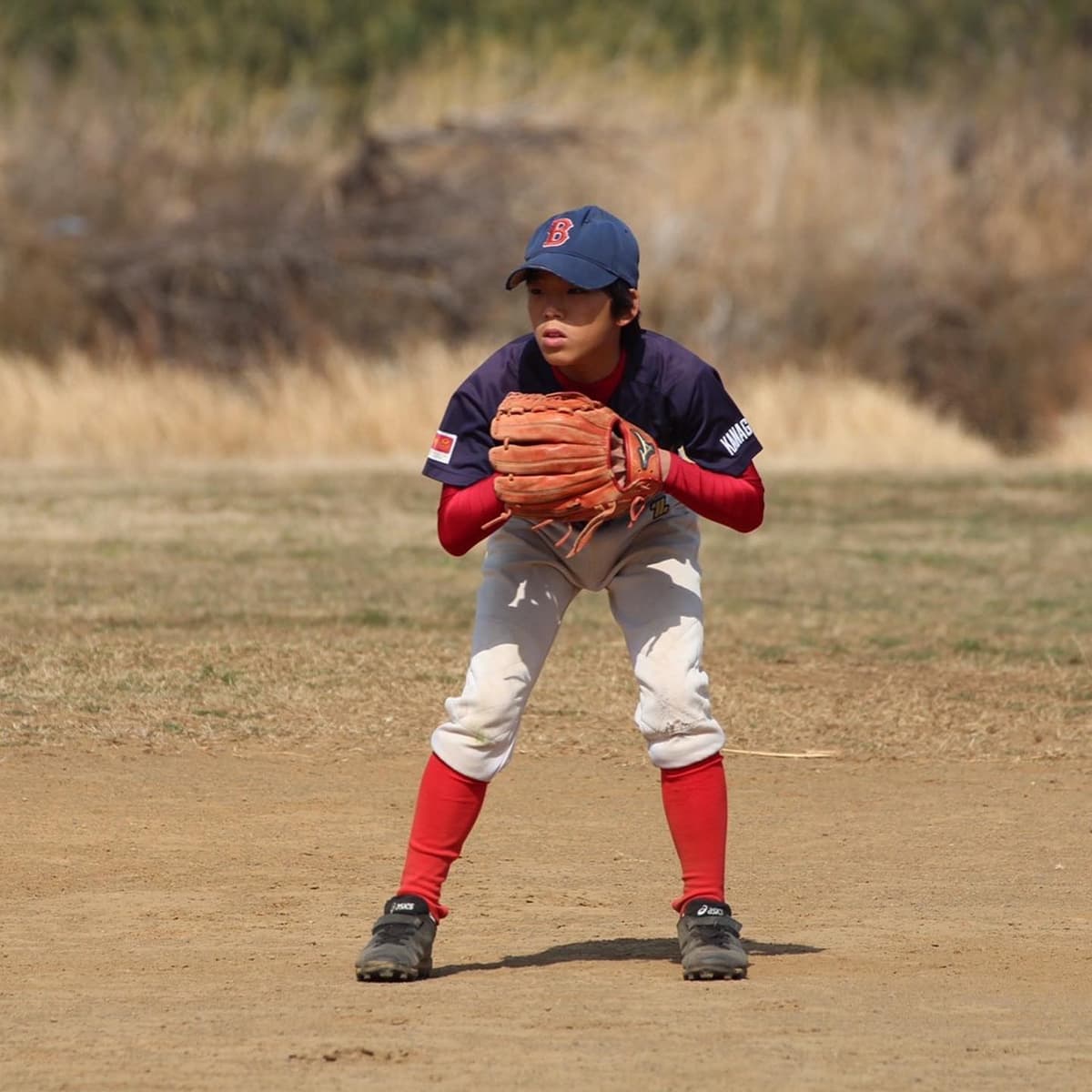 先週末6年生最後の試合が行われました。
対戦相手はブレイブスターズさん。
昨年はいつも大差で負けていた相手だけにどこまで食らいついていけるか?
序盤は投手戦で1点ずつを取り中盤ブエナ打線が繋がり