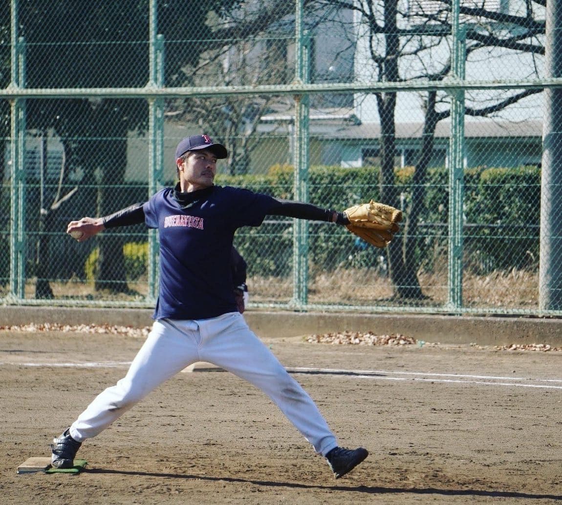 6年生の活動もあとわずかになった昨日は6年vs新チーム&6年vs親子対決の2試合を行いました。
引退試合からこの数ヶ月一緒に練習する機会が減っていたので久しぶりに6年生のプレーする姿を見ま